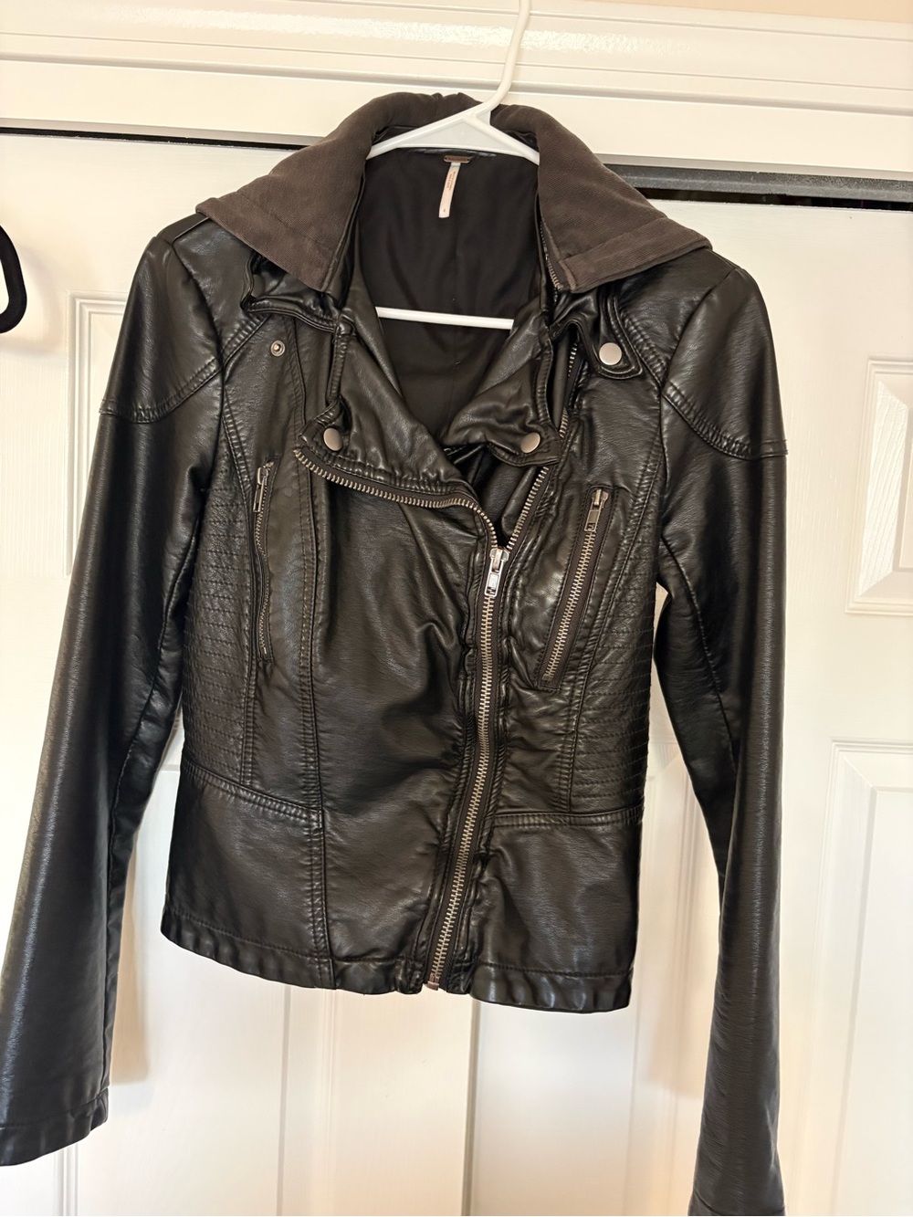 Free People Cleo Jacket Black Vegan Leather Motorcycle Jacket Size 4 - Picture 2 of 8